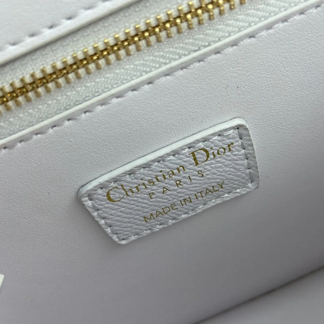 Designer Handbags DR 094