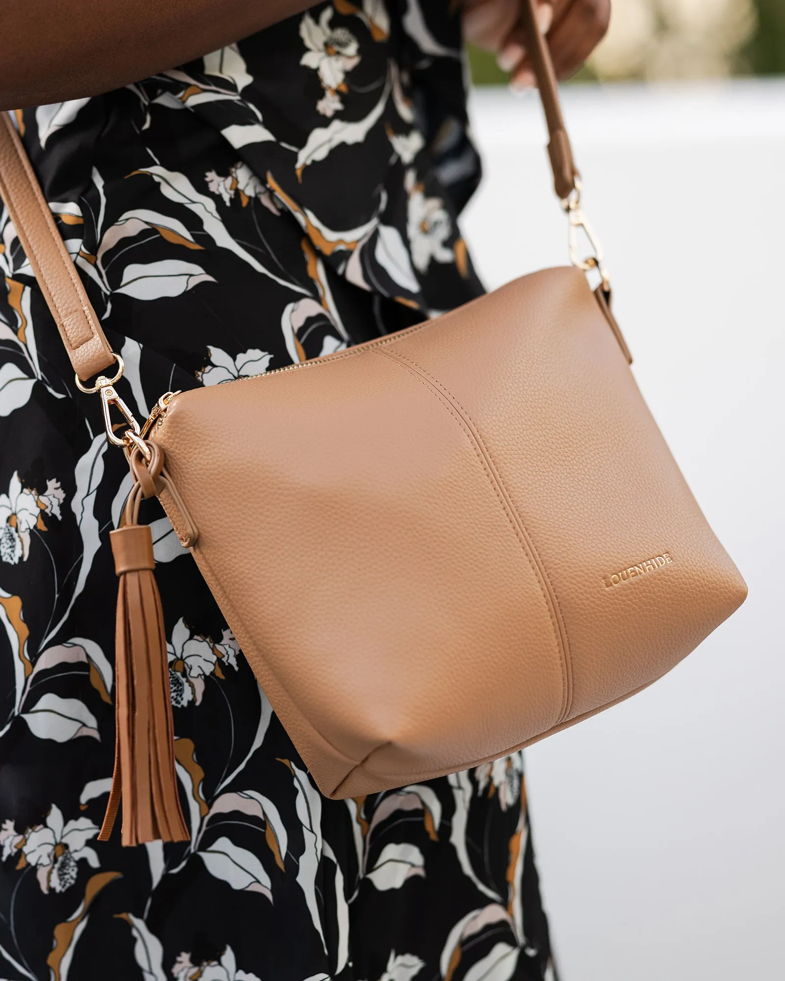 KASEY CROSSBODY BAG LATTE
