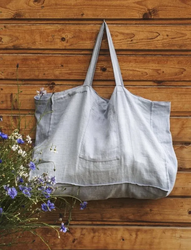 Natural Light linen beach bag with pocket