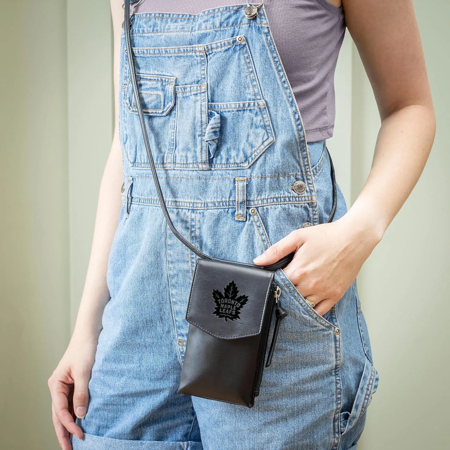 NHL Toronto Maple Leafs Cross Body Black Wallet with Strap, Officially Licensed Team Logo, Leather Crossbody Bags for Women Cell Phone Bag Wallet Purses