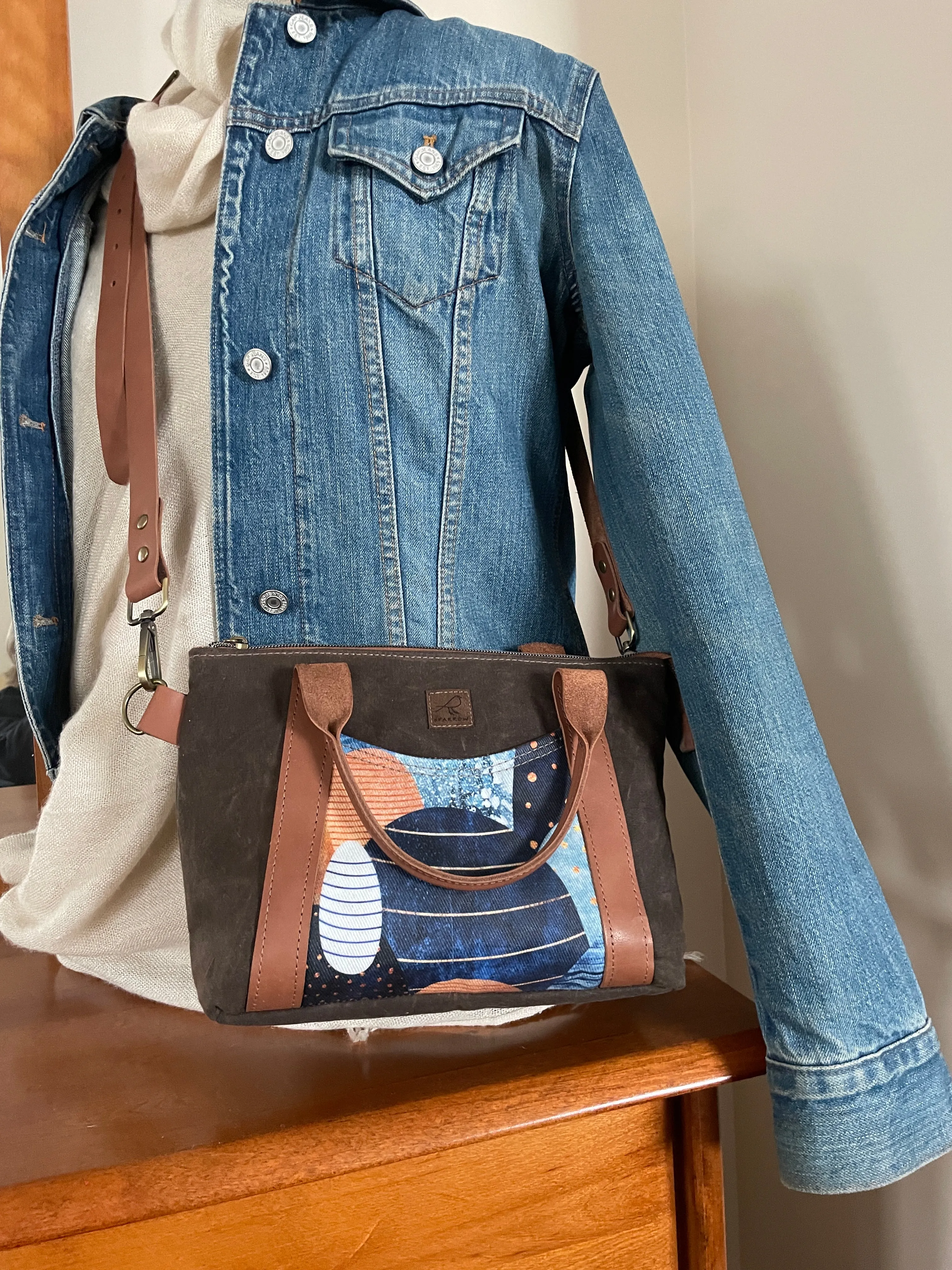 Oxbow Mini Tote/Crossbody, 3/4 scale