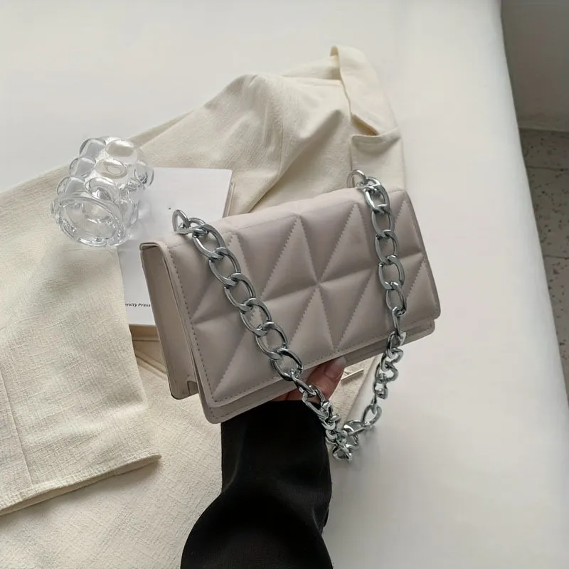 Triangle Pattern Metal Chain Underarm Bag Versatile Fashion Statement
